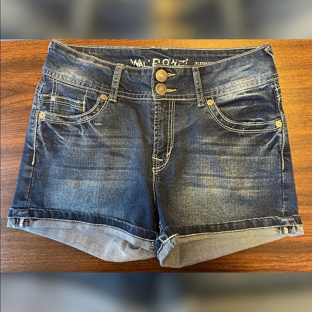Wallflower - Luscious Curvy Denim Shorts (Size 5)